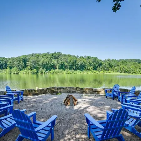 Missouri Castle With Private Lake, Pool And 100 Acres!